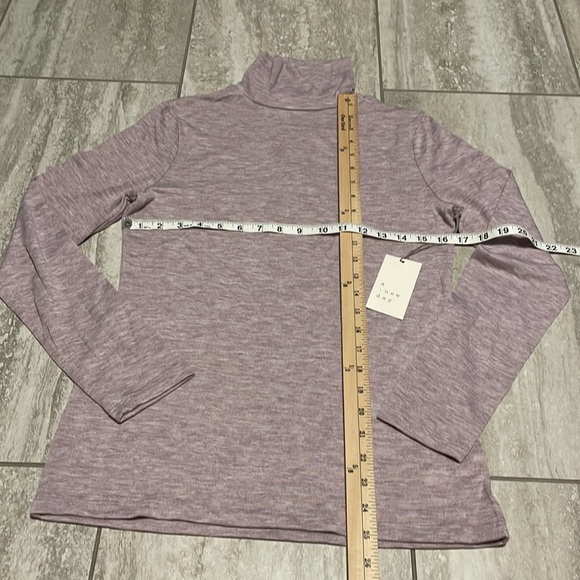 A new day Turtle Neck long sleeves tee shirt size Small - Picture 2 of 4